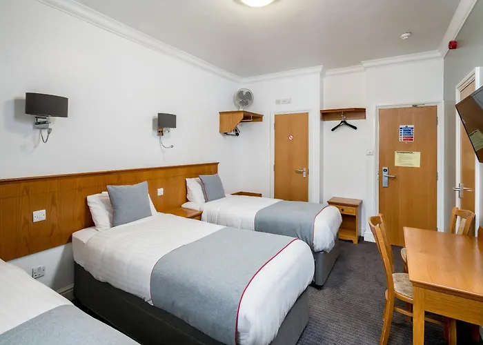 Oyo Townhouse New England, London Victoria